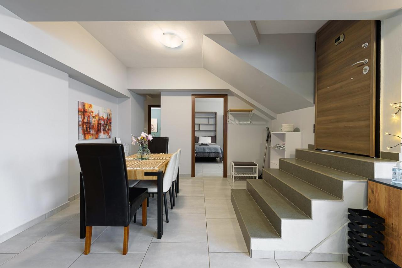 Patras' Hitech Apartment Luaran gambar