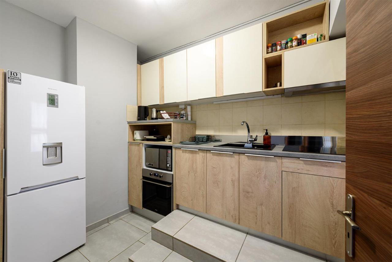 Patras' Hitech Apartment Luaran gambar