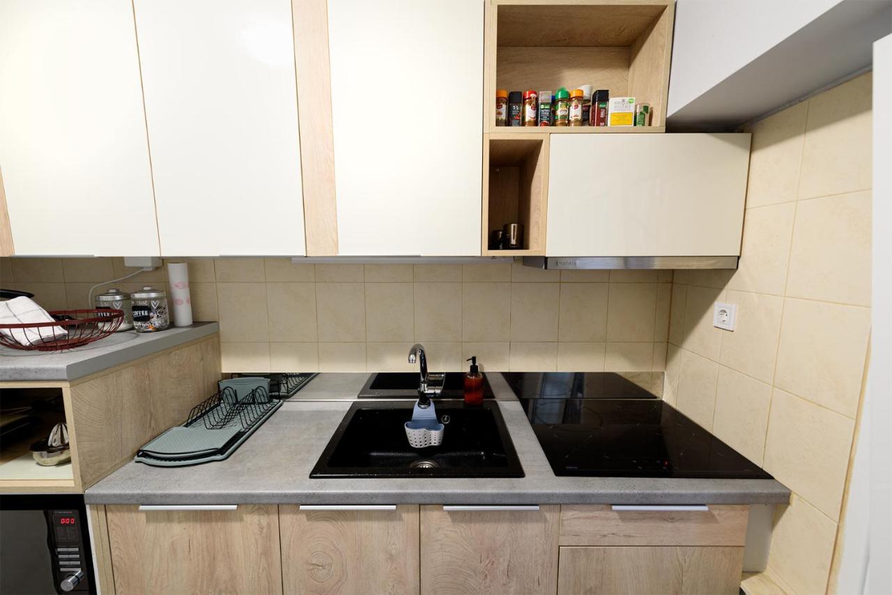Patras' Hitech Apartment Luaran gambar