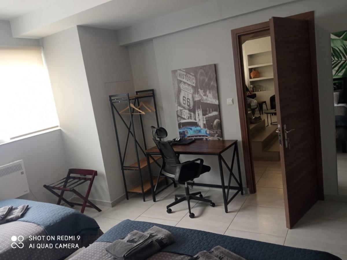 Patras' Hitech Apartment Luaran gambar